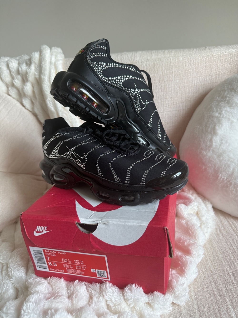 Nike Air Max Plus Swarovski Crystal “Moonlight” Black Women’s 8.5 / Men’s 7 NEW